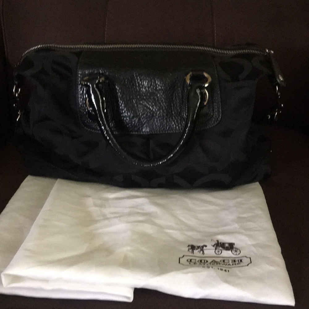 Coach satchel like new condition - Picture 5 of 8